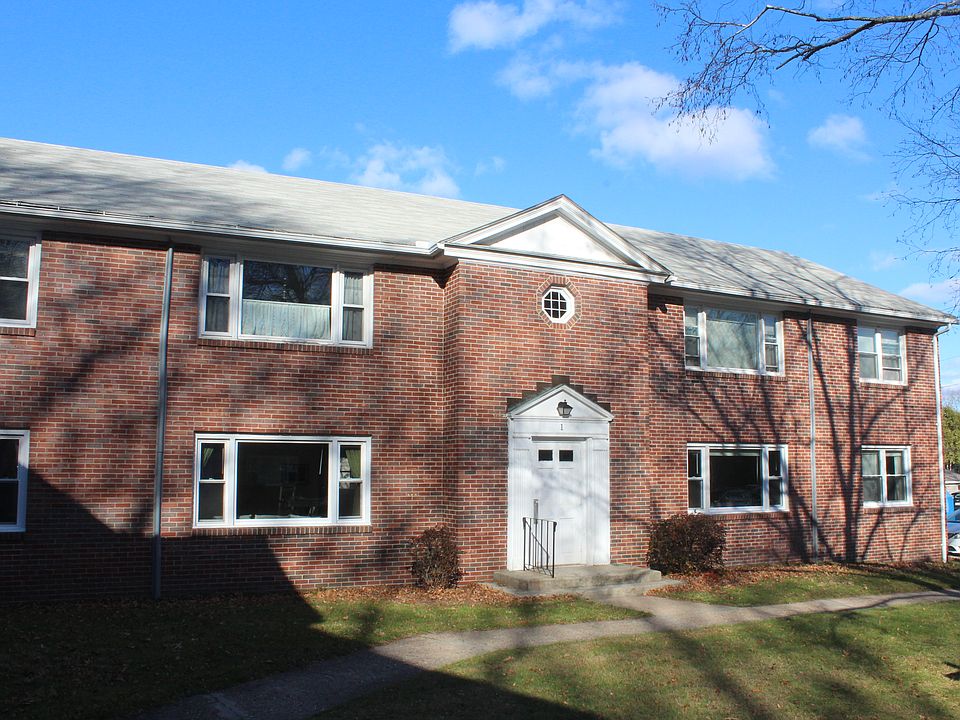 1st image of 26 Hallock St #7