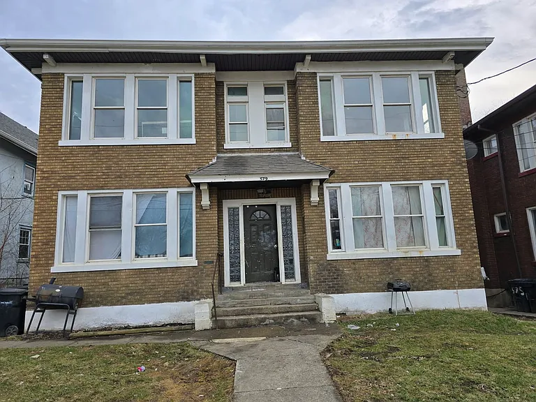 579 Blair Ave — Photo 2