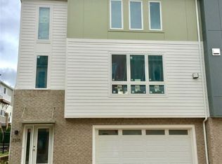 2335 Cityview Dr, Cleveland, OH 44113