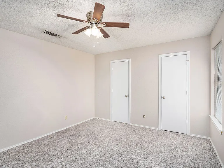 3301 Aurora St #D — Photo 18