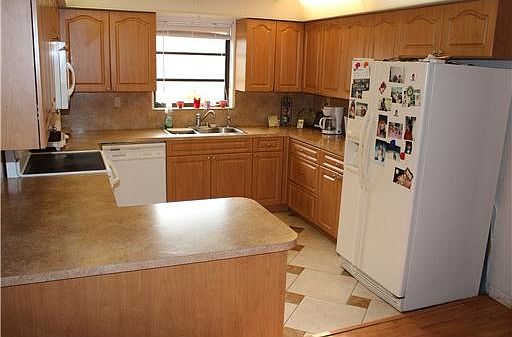 2nd image of 9220 NW 32nd Pl