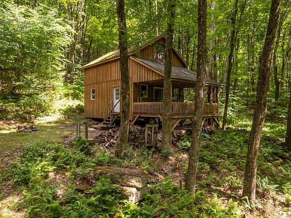 2nd image of 1327 Miller Hollow Rd