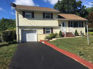 23 Fraley Dr, Somerset, NJ 08873