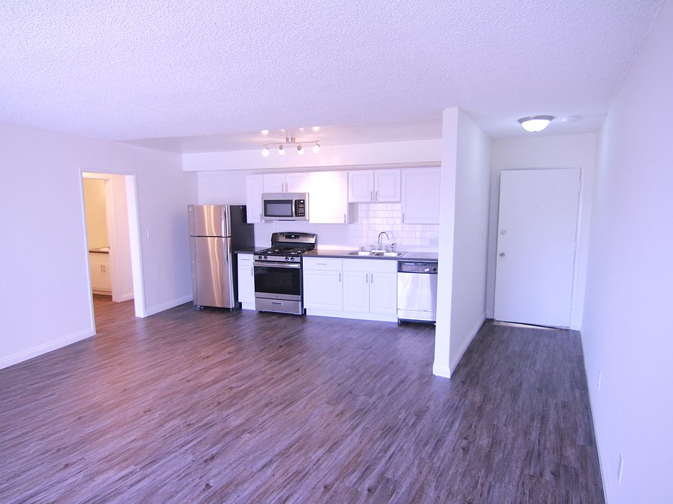 1st image of 151 N Hoover St APT 9
