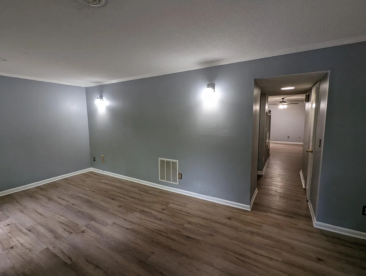 Building Photo - 4 Fairway Dr NW