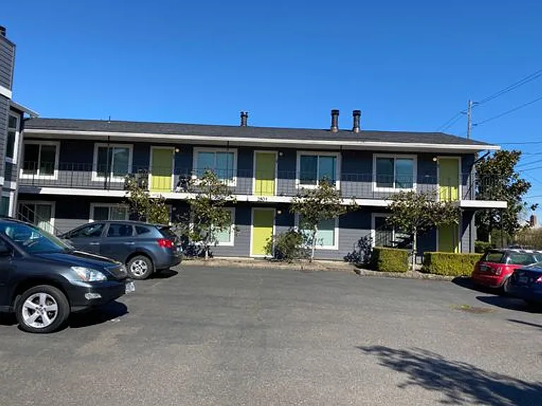 2801 N Ainsworth St #5 — Photo 1