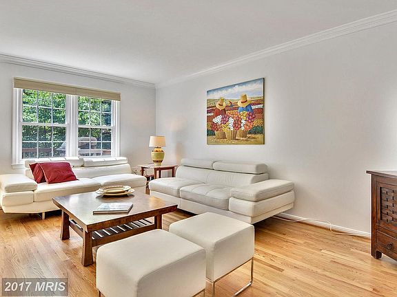 4th image of 7816 Heatherton Ln