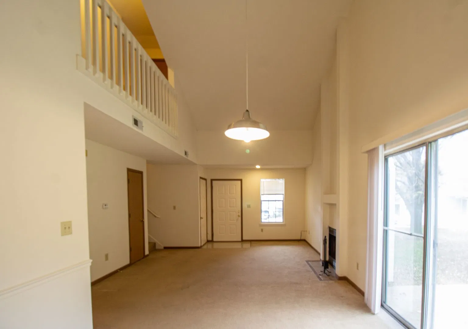 Upscale Duplex 2BD/2BA Cul-de-sac — Photo 4