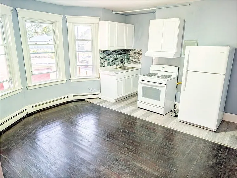 1375 Broad St #2F — Photo 2