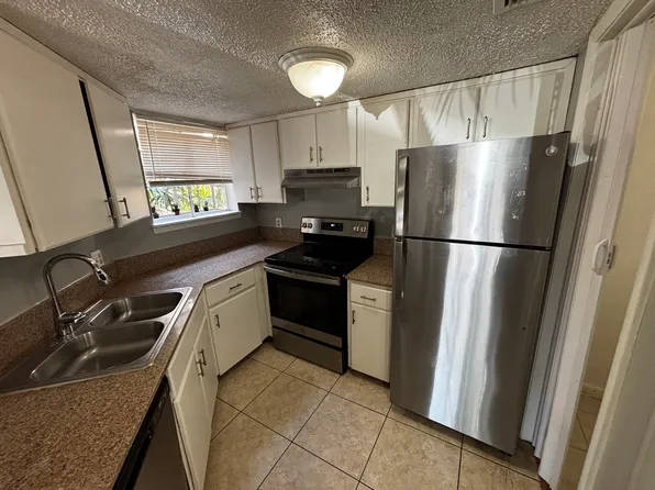 1956 Lake Atriums Cir APT 148, Orlando, FL 32839