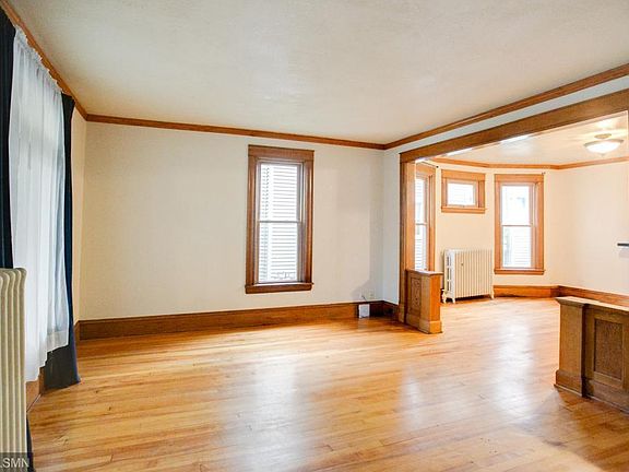 4th image of 2716 Emerson Ave S