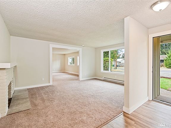 4th image of 17509 15th Ave E
