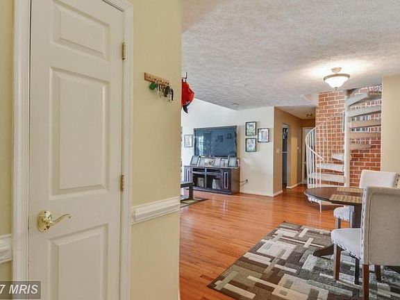 3rd image of 112 Gwen Dr Unit 3A