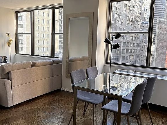 5th image of 301 E 45th St APT 9E