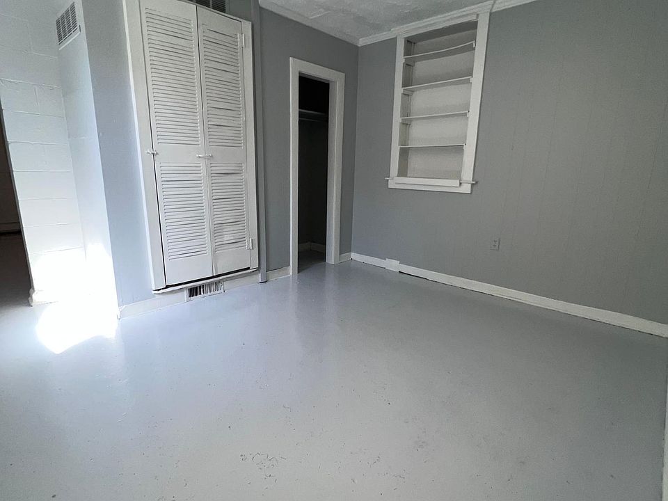 2nd image of 358 E 2nd St #2