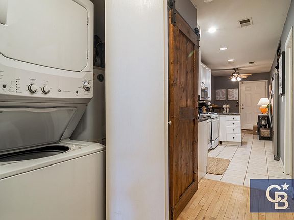 3rd image of 1629 N Clybourn Ave #1