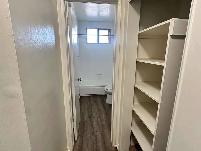 Pampas Lane Apartments — Photo 9