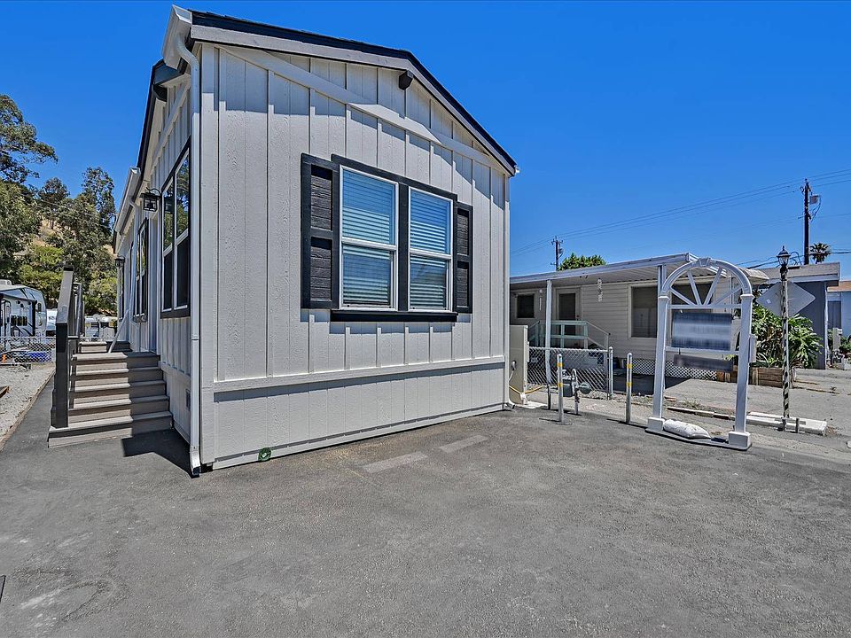 1st image of 3800 Bayshore Blvd Unit 38