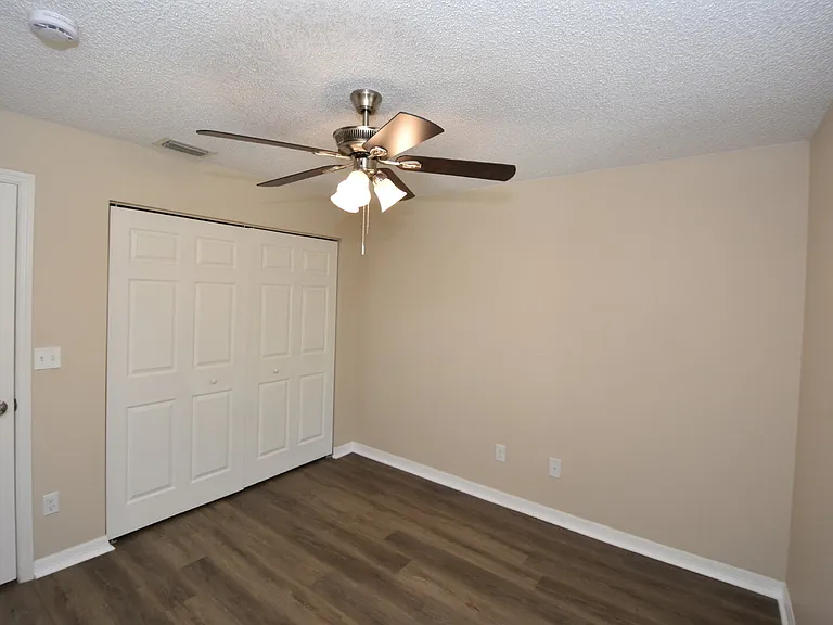 6 Seckel Ct — Photo 19