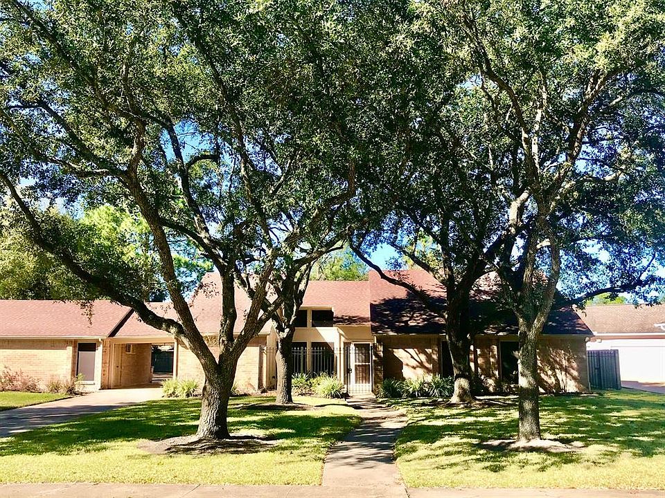 1st image of 15714 Sierra Dr