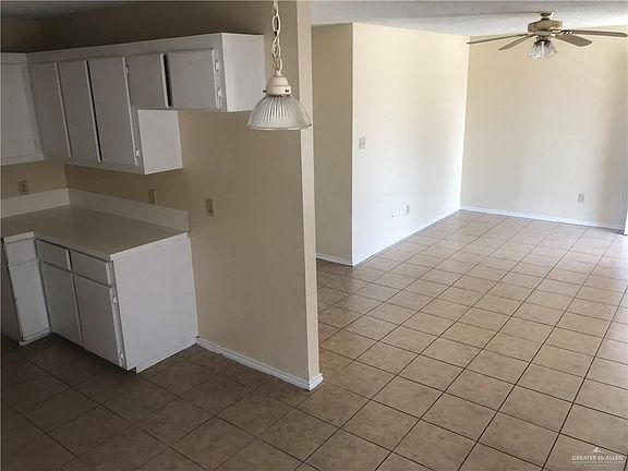 4th image of 1000 W Caffery Ave APT B7