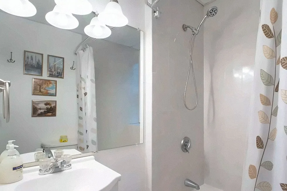 3 bed, $2,850 — Photo 3