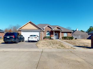 6 Garrett Ln, Nash, TX 75569