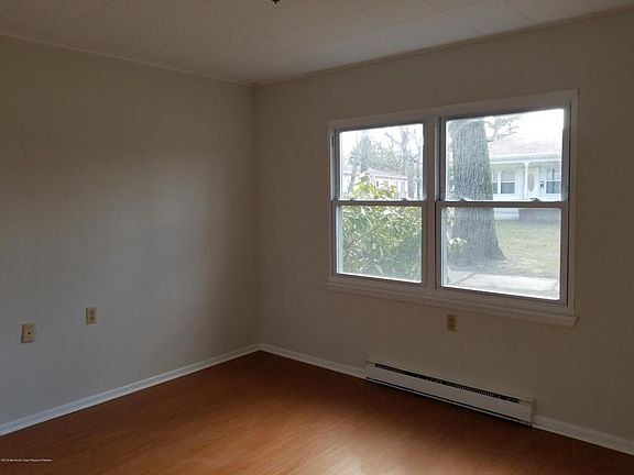 3rd image of 47B Cambridge Ct #100B