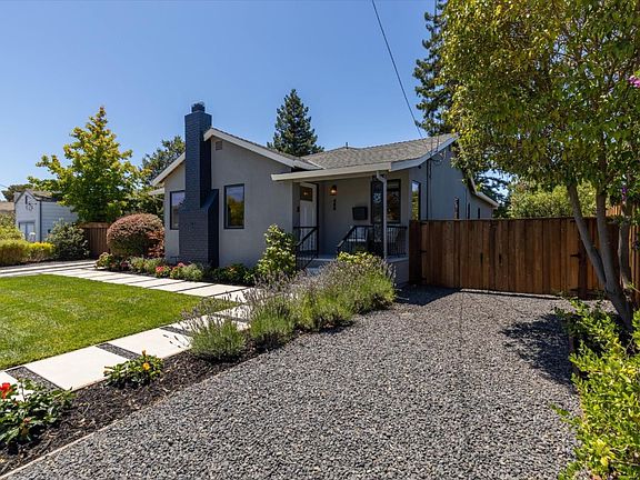 4th image of 488 Sapphire St