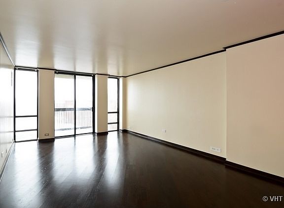 2nd image of 1660 N La Salle St #505