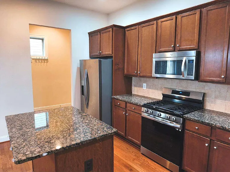 20792 Exchange St — Photo 12
