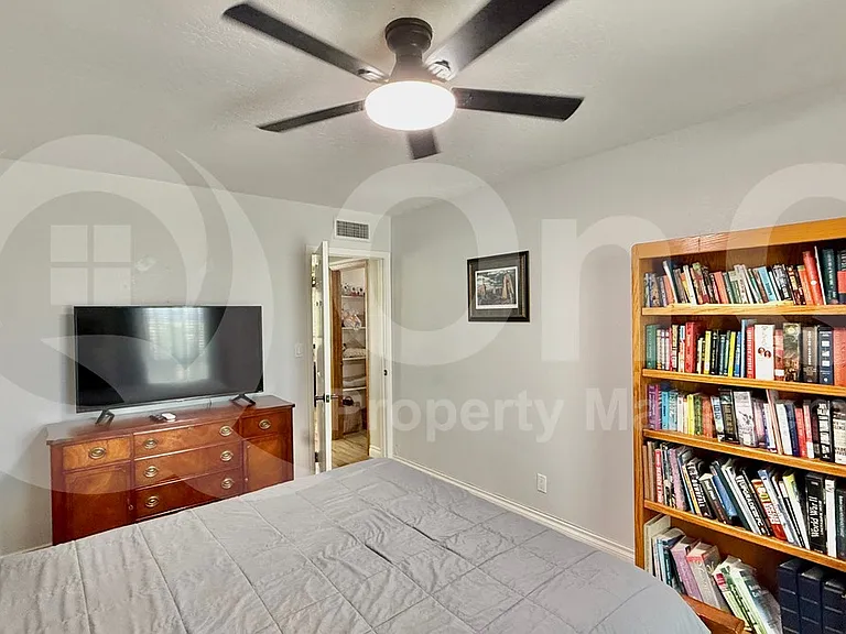 16227 N 21st St — Photo 22
