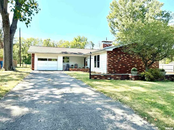 602 Cedar Ln, Marion, IL 62959