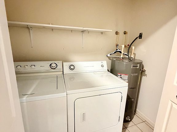 5th image of 305 Cambridge Dr #305