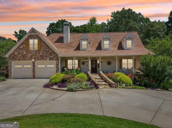 5492 Twin Oak Dr, Douglasville, GA 30135