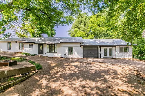 364 County Road 3670 Photo 1