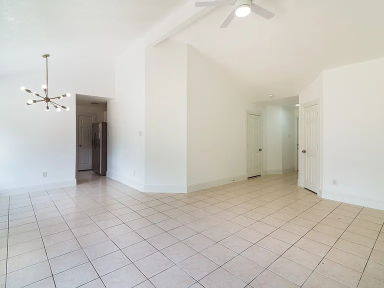 8602 Rockmont Ct — Photo 6