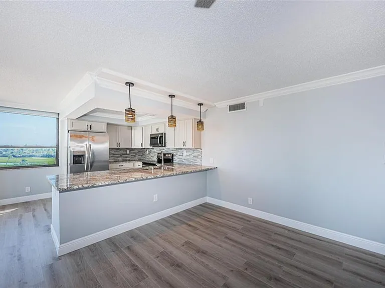 6279 Sun Blvd #604 — Photo 9