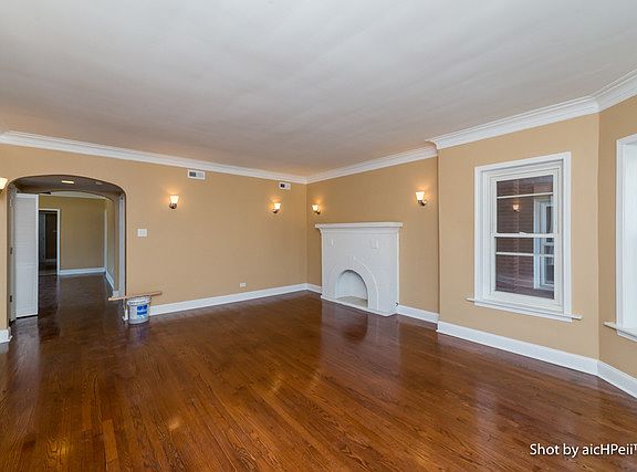 4th image of 7846 S Euclid Ave
