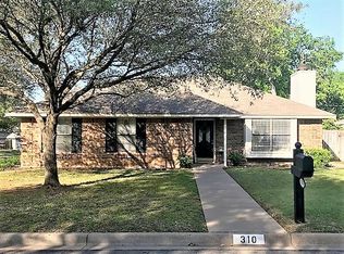 310 Ruth Dr, Hewitt, TX 76643