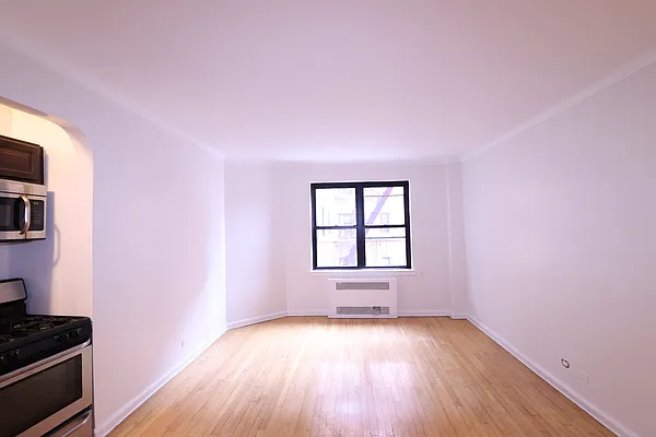 Rented by A&E Real Estate Management | media 5