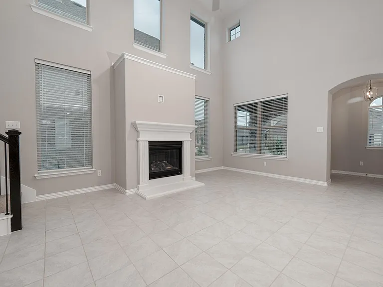 1237 Milfoil Dr — Photo 5