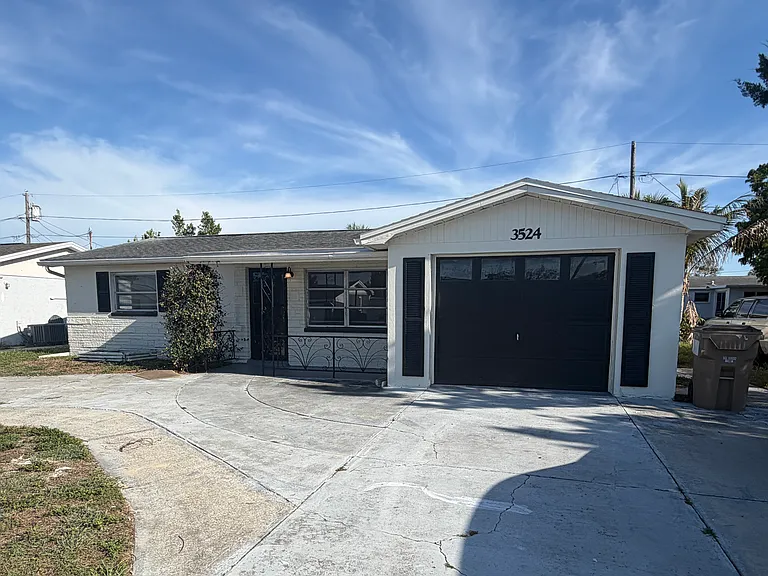 3524 Brompton Dr — Photo 2