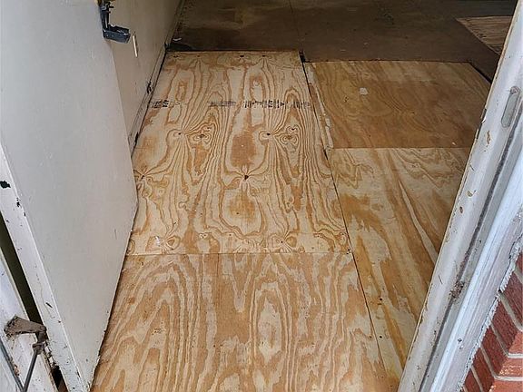 4th image of 116 Downes St