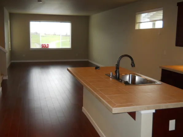 11615 174th St E, Puyallup, WA 98374