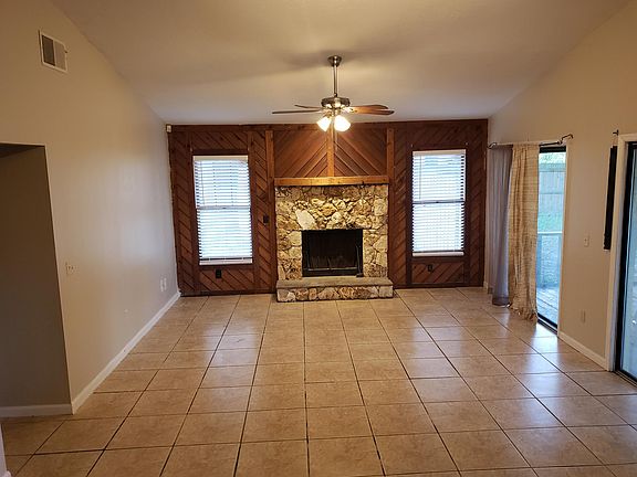 2nd image of 4701 Wellesly Dr