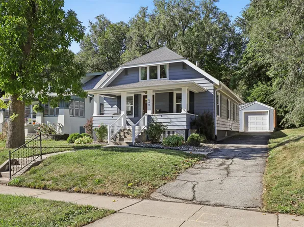 640 4th St, West Des Moines, IA 50265