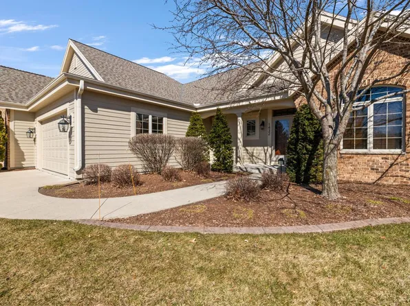 1432 Red Oak DRIVE #4, Hartford, WI 53027