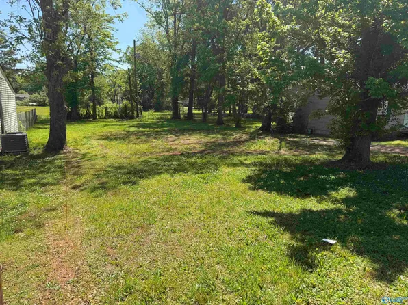 307 Thomas St, Athens, AL 35611