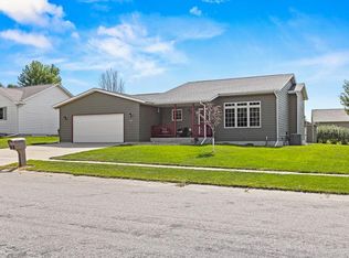 602 Genesis Ave, Marshall, MN 56258